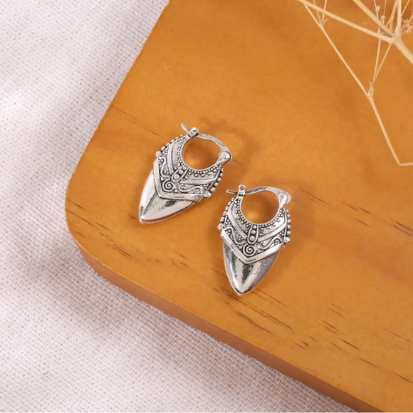 “Viking Spearpoint” Silver Nordic Ethnic Elaborate Point Ornate Embellished Hoop - Picture 11 of 16